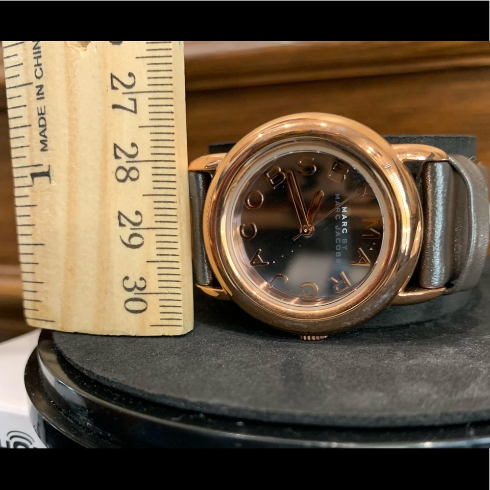 Marc Jacobs Watch - Picture 5 of 5